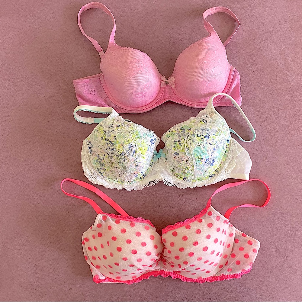 NWOT Set of 3 Victoria’s Secret Body By Victoria Lined Demi Lace Bras - Size 38C